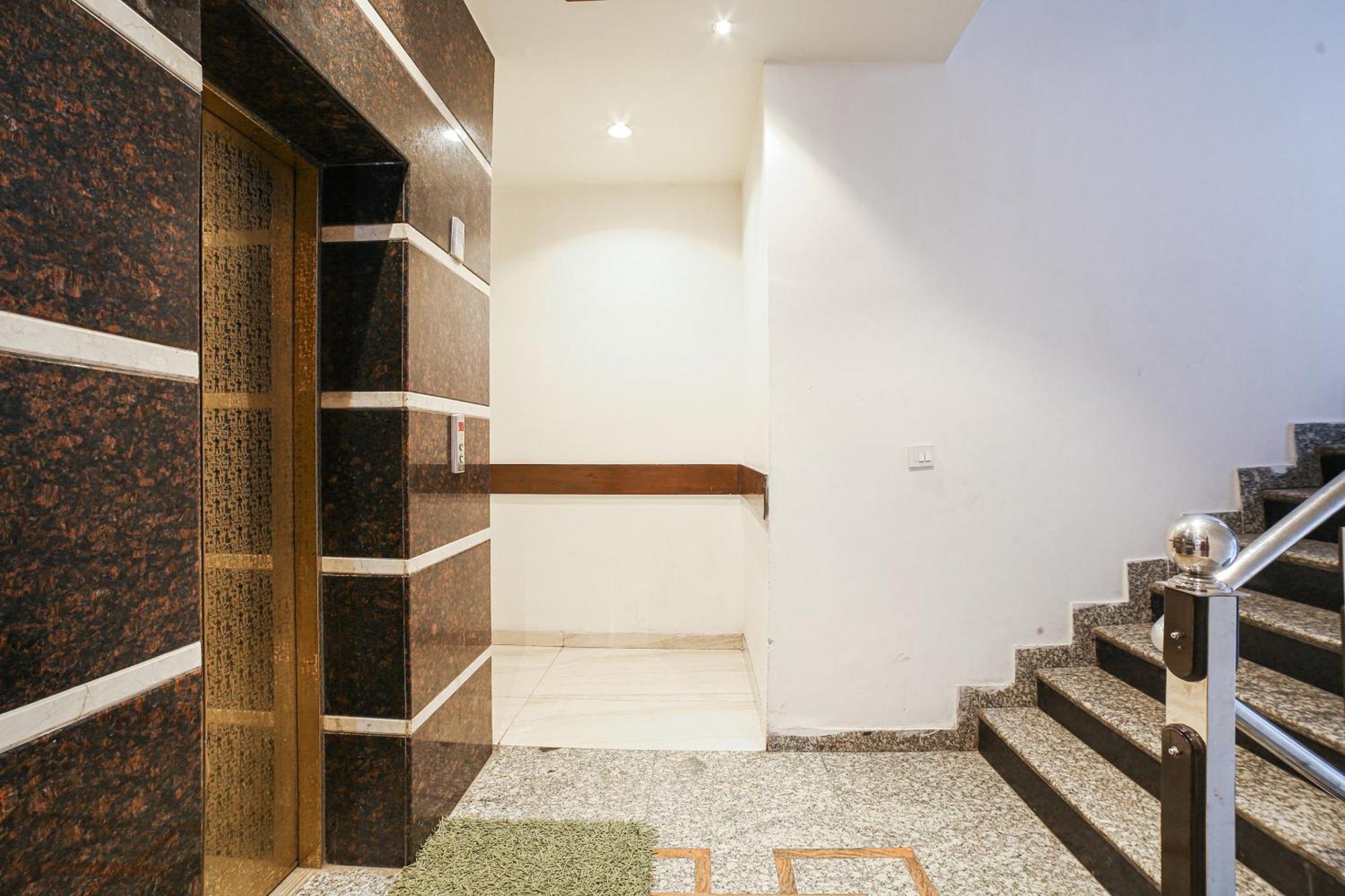 Townhouse Hollywood Heights Hotel Amritsar Exterior photo
