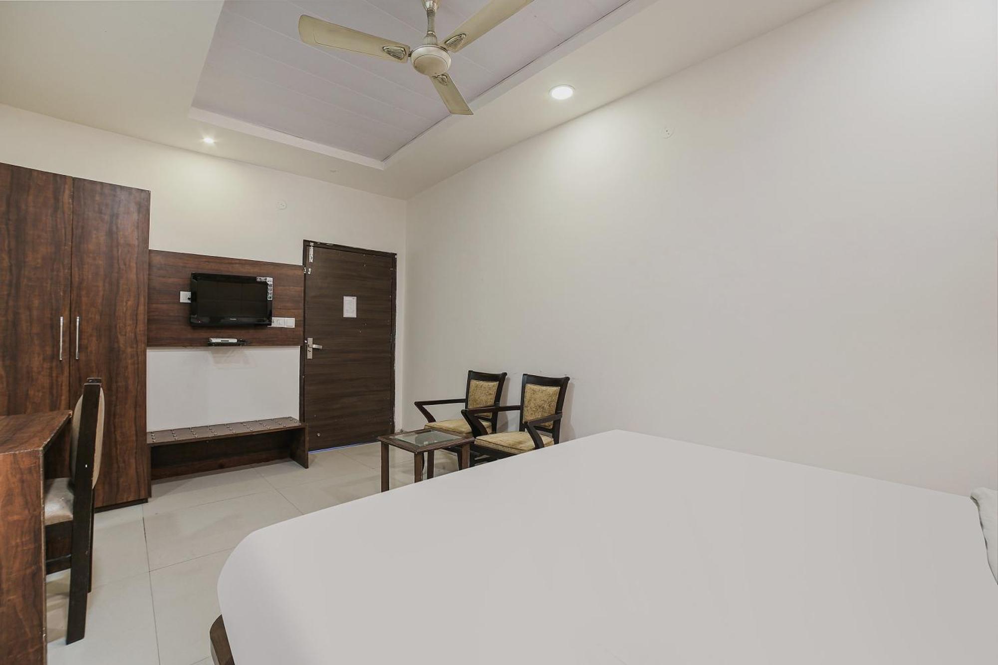 Townhouse Hollywood Heights Hotel Amritsar Exterior photo